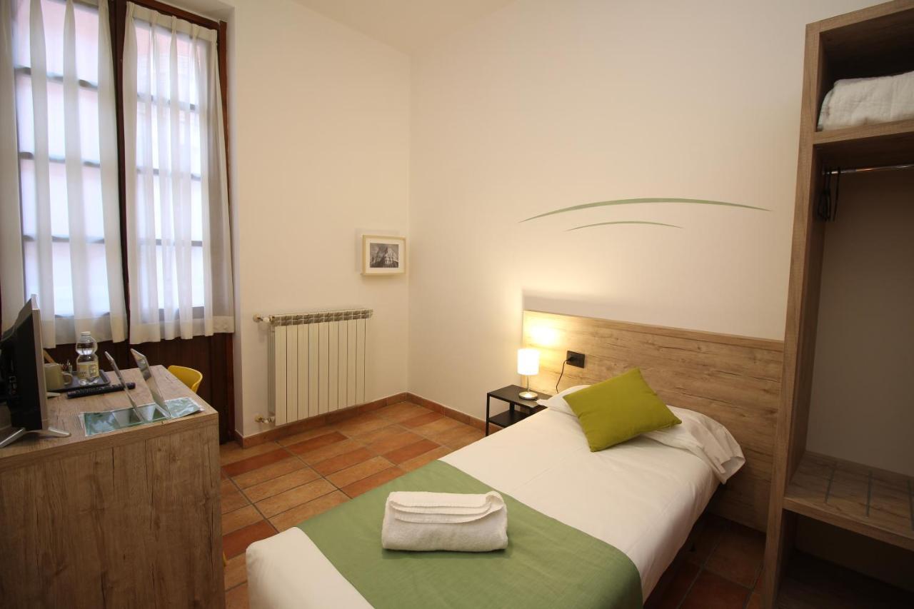Hotel Tornielli 9 By Lvg Hotel Collection Novara Exterior foto