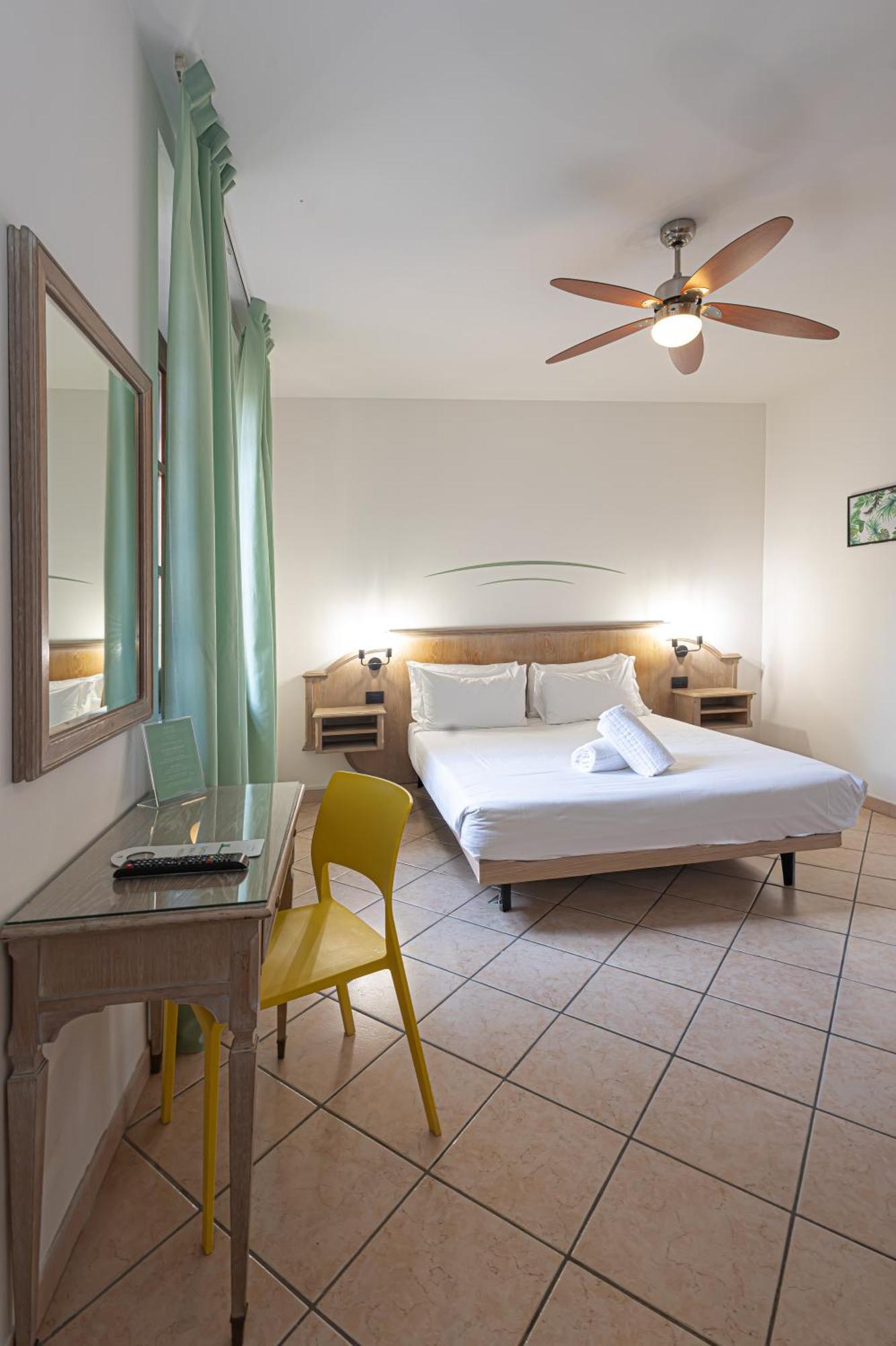 Hotel Tornielli 9 By Lvg Hotel Collection Novara Exterior foto